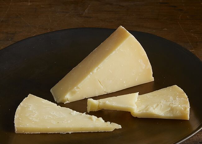 This is an image of Bleu Mont Bandaged Cheddar cheese.