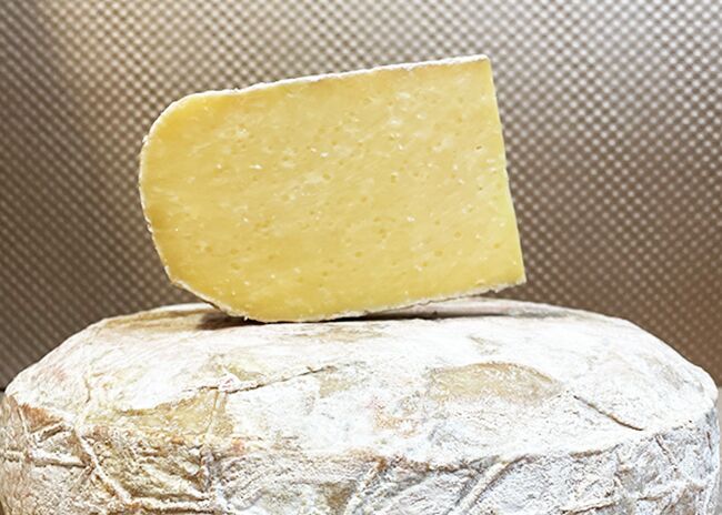 This is a picture of Hill Valley Dairy's Luna cheese, offered by Fromagination.