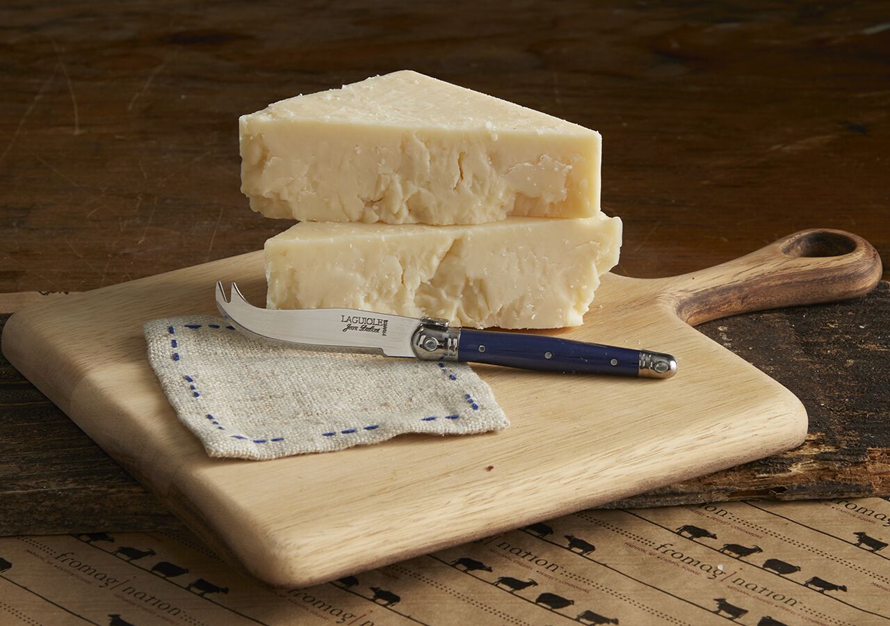 This is a picture of Hook's Triple Play cheese, featured at Fromagination.