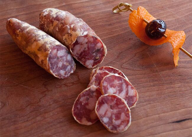 This is a picture of Underground Meats Wisco Old Fashioned Sausage, offered by Fromagination.